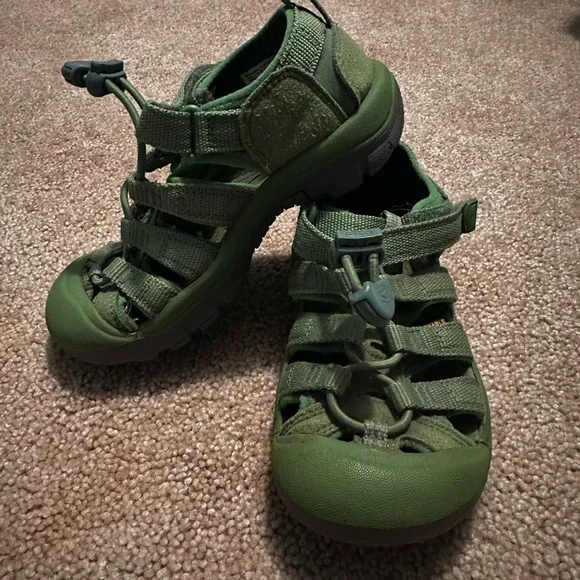 Kids Keen Outdoor Sandals - Picture 2 of 6